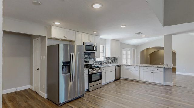 4914 29th Street, Dickinson, TX 77539