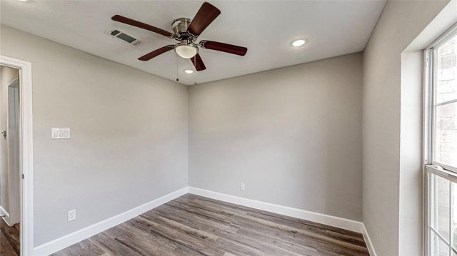 4914 29th Street, Dickinson, TX 77539