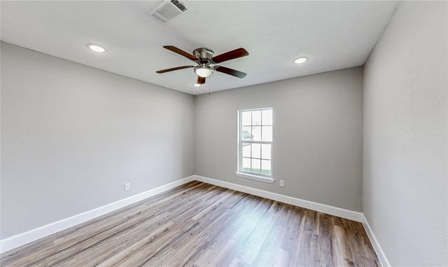 4914 29th Street, Dickinson, TX 77539