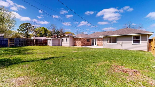 4914 29th Street, Dickinson, TX 77539