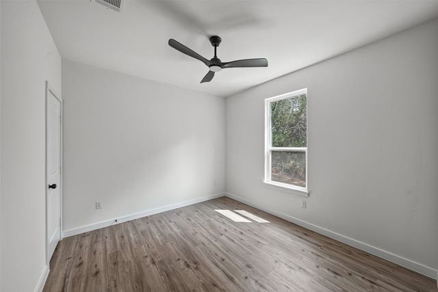 5822 Stonegate Circle, Granbury, TX 76048