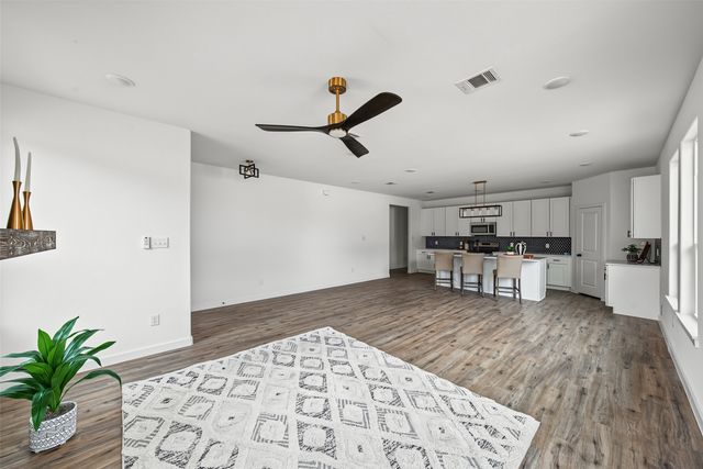 5822 Stonegate Circle, Granbury, TX 76048