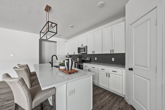 5822 Stonegate Circle, Granbury, TX 76048