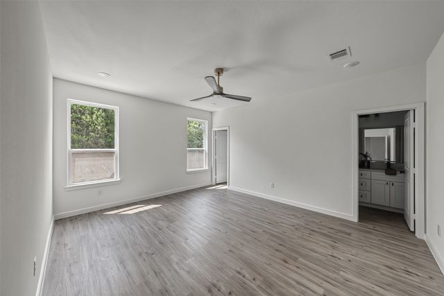 5822 Stonegate Circle, Granbury, TX 76048