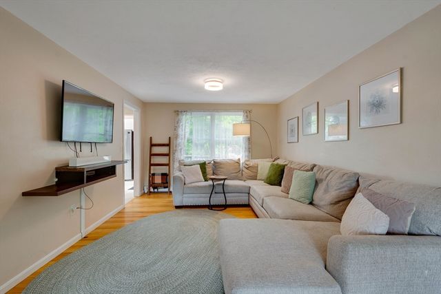 43 Joseph Rd, Framingham, MA 01701