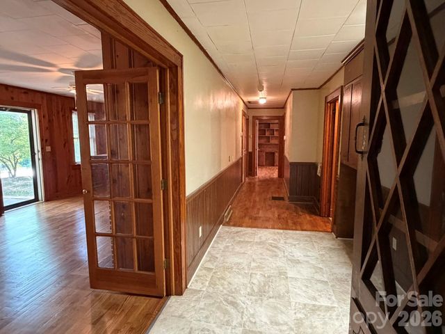 382 Alexis High Shoals Road, Dallas, NC 28034