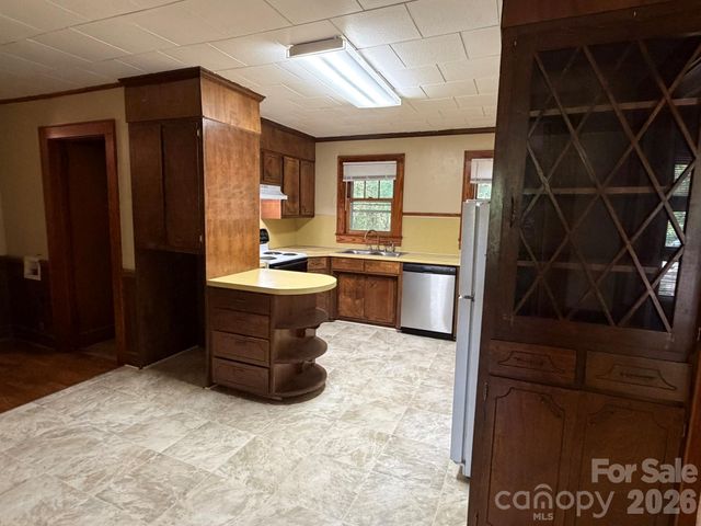 382 Alexis High Shoals Road, Dallas, NC 28034