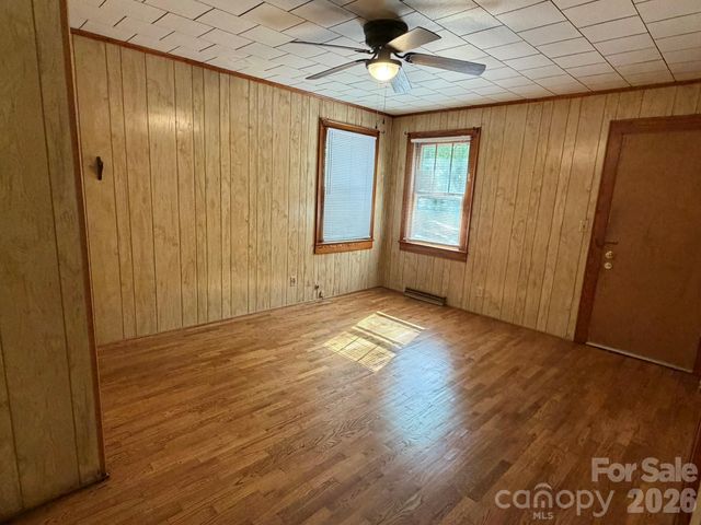 382 Alexis High Shoals Road, Dallas, NC 28034