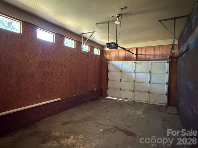 382 Alexis High Shoals Road, Dallas, NC 28034