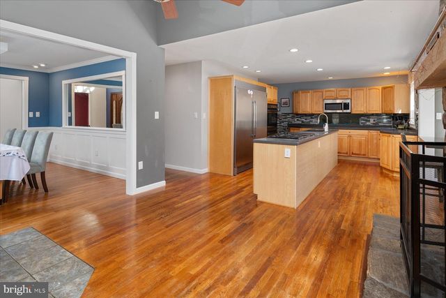 8200 MEEHLING RD, Pasadena, MD 21122