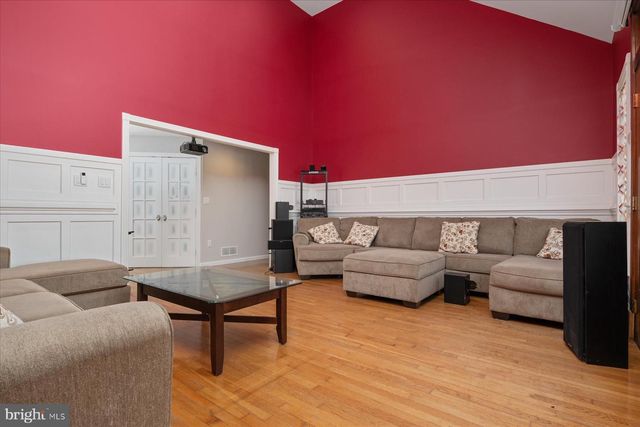 8200 MEEHLING RD, Pasadena, MD 21122