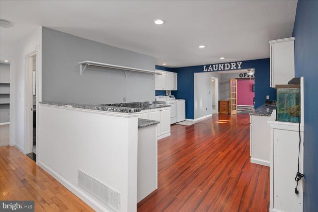 8200 MEEHLING RD, Pasadena, MD 21122