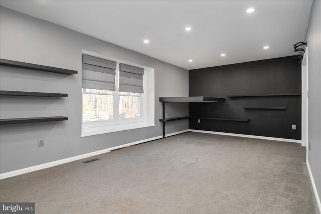 8200 MEEHLING RD, Pasadena, MD 21122