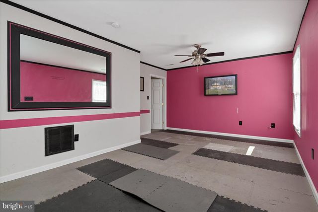 8200 MEEHLING RD, Pasadena, MD 21122