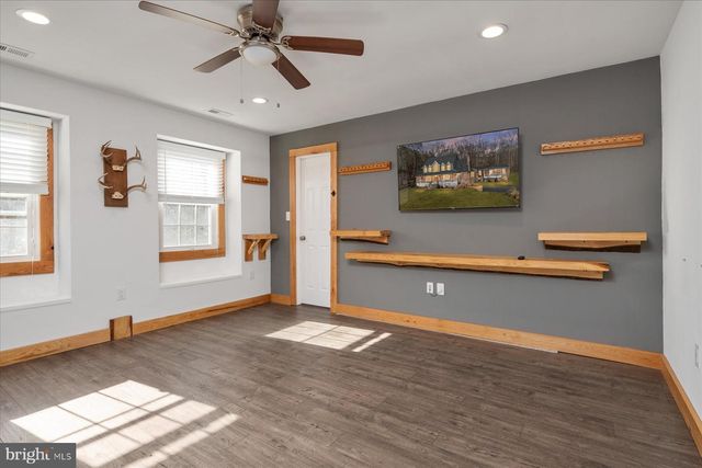 8200 MEEHLING RD, Pasadena, MD 21122