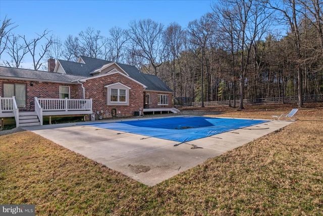 8200 MEEHLING RD, Pasadena, MD 21122