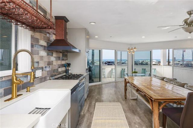 2214 W Oceanfront A, Newport Beach, CA 92663