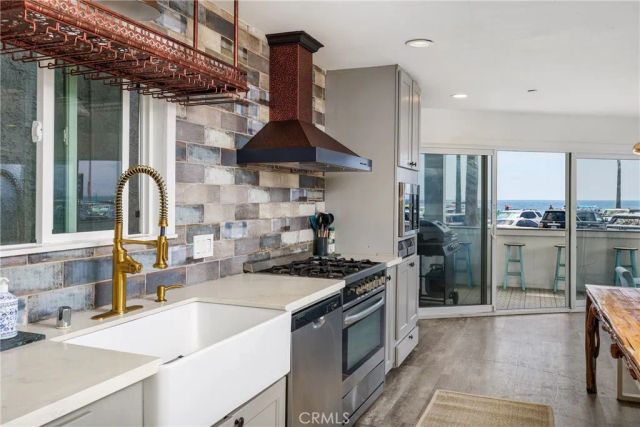 2214 W Oceanfront A, Newport Beach, CA 92663