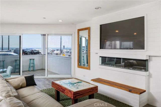 2214 W Oceanfront A, Newport Beach, CA 92663