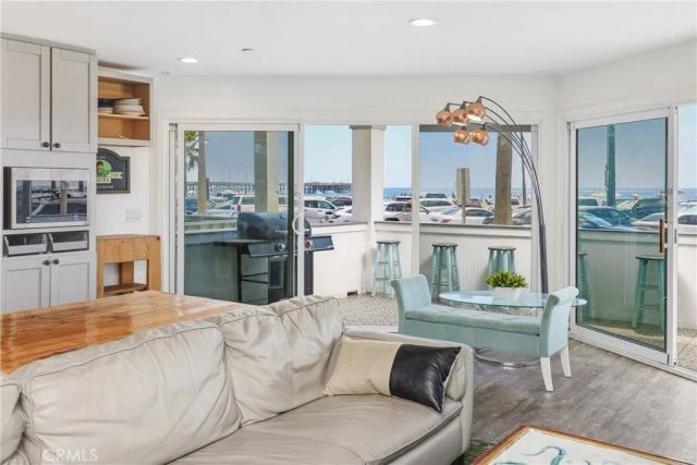 2214 W Oceanfront A, Newport Beach, CA 92663