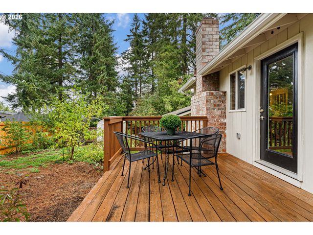2185 W 27TH Ave, Eugene, OR 97405