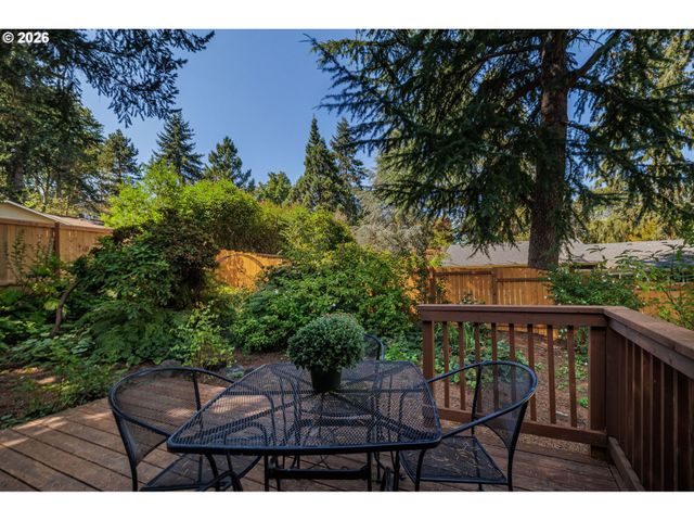 2185 W 27TH Ave, Eugene, OR 97405