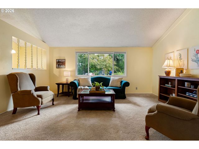 2185 W 27TH Ave, Eugene, OR 97405