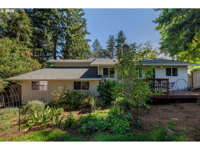2185 W 27TH Ave, Eugene, OR 97405