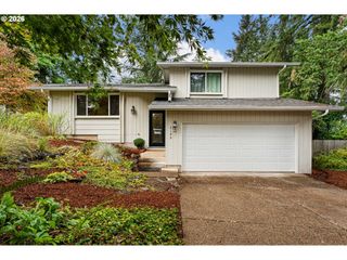 2185 W 27TH Ave, Eugene, OR 97405