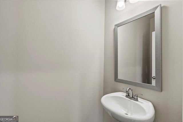 3268 Ivy Crossing Drive, Buford, GA 30519