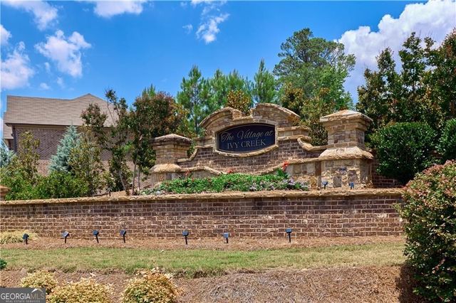 3268 Ivy Crossing Drive, Buford, GA 30519