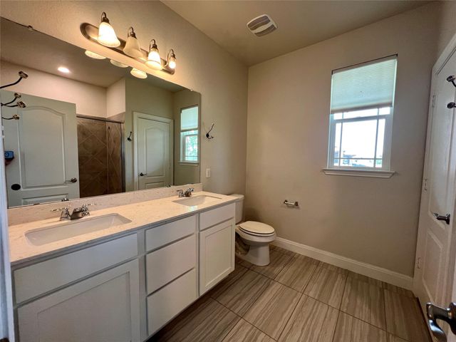 270 Danish DR 21, Hutto, TX 78634