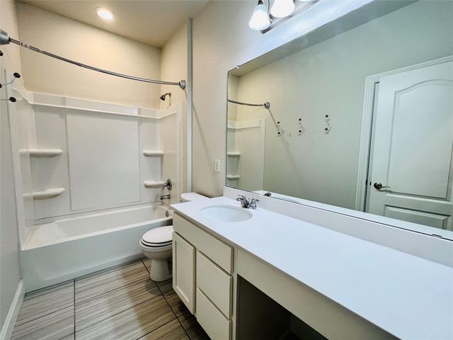270 Danish DR 21, Hutto, TX 78634