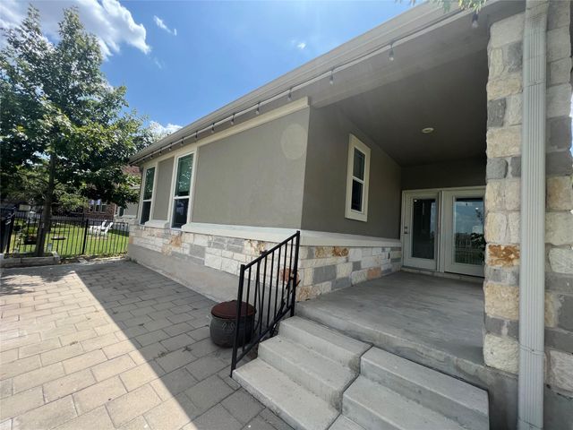 270 Danish DR 21, Hutto, TX 78634
