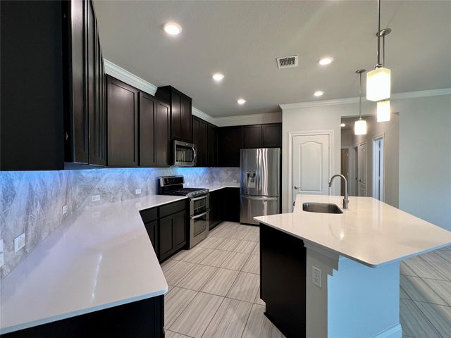 270 Danish DR 21, Hutto, TX 78634