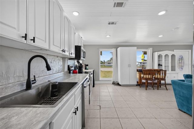 22080 MIDWAY BOULEVARD, Port Charlotte, FL 33952
