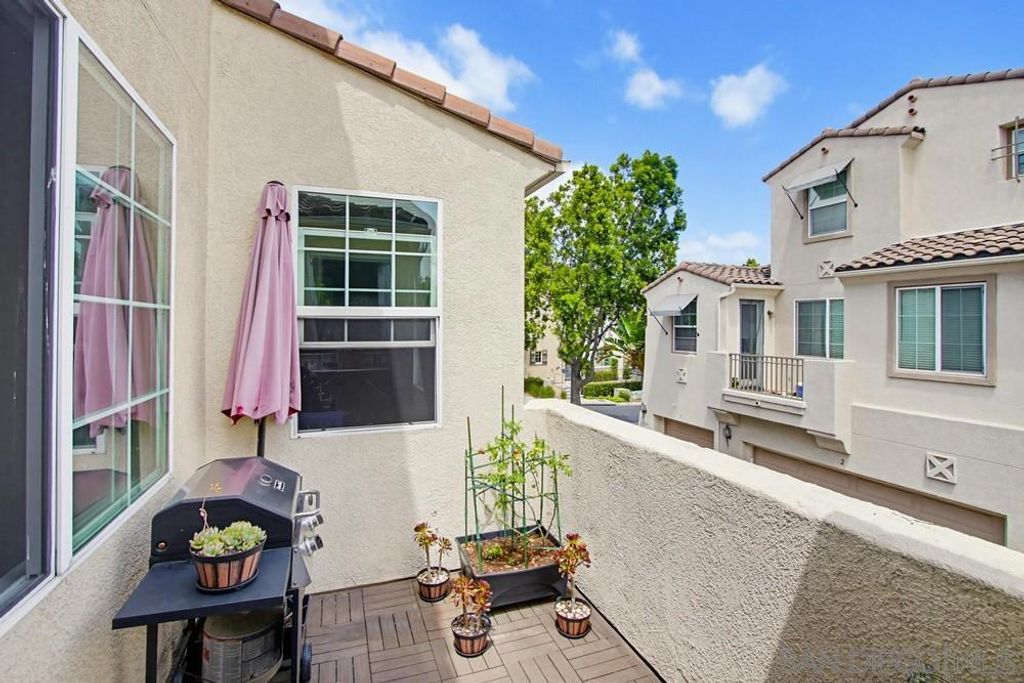 Image 13 of property listing at 1298 Fools Gold 1, Chula Vista, CA 91913