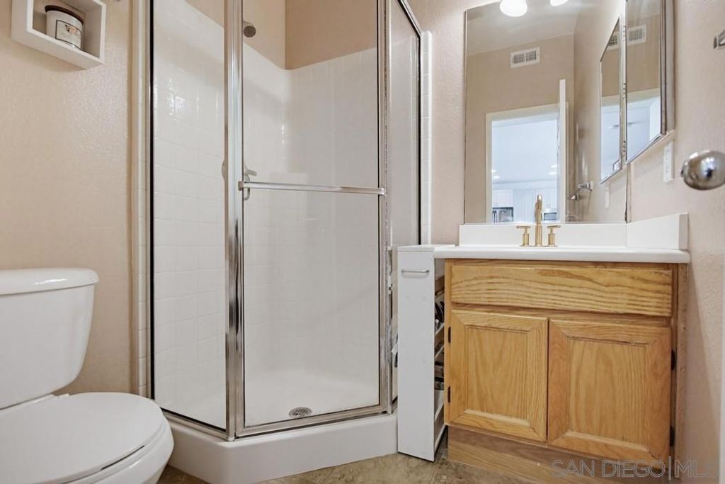 Image 22 of property listing at 1298 Fools Gold 1, Chula Vista, CA 91913