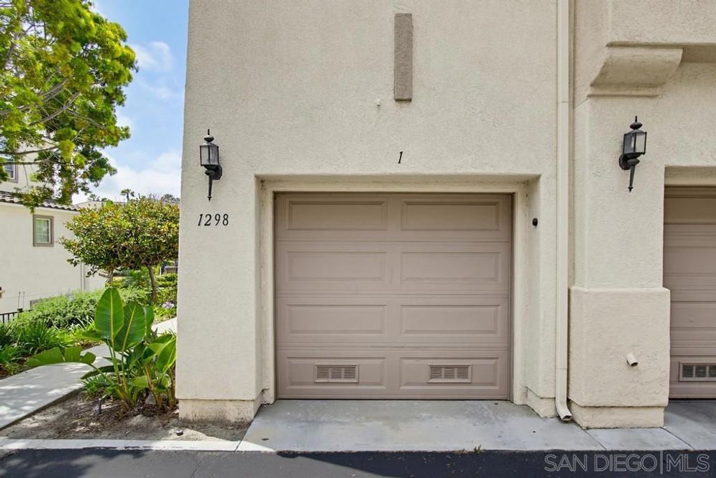 Image 24 of property listing at 1298 Fools Gold 1, Chula Vista, CA 91913