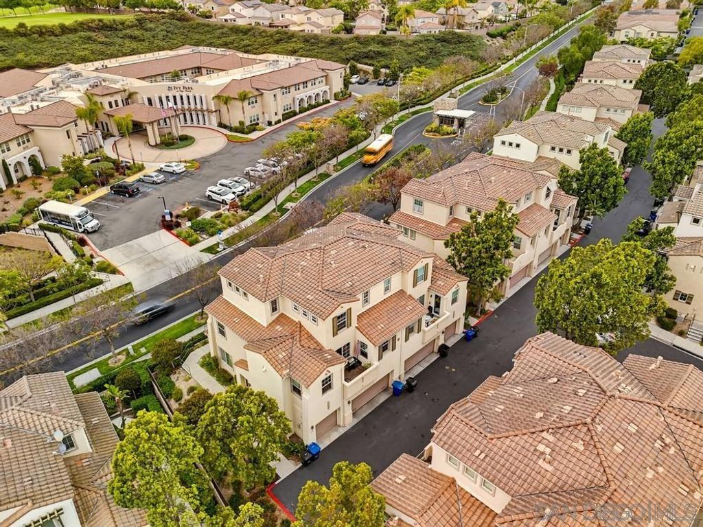 Image 32 of property listing at 1298 Fools Gold 1, Chula Vista, CA 91913
