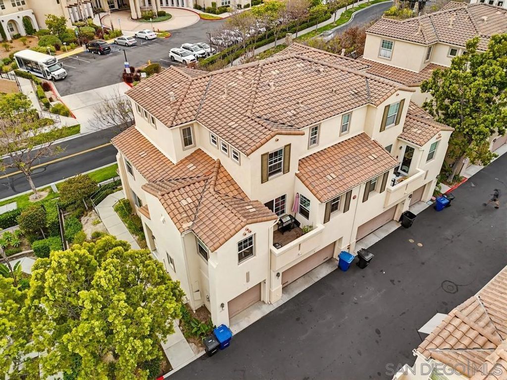 Image 34 of property listing at 1298 Fools Gold 1, Chula Vista, CA 91913