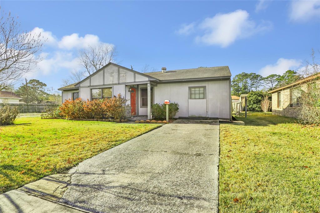 2003 Texoma Street, Baytown, TX 77520