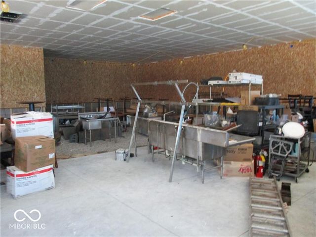 6 E Main Street, Jamestown, IN 46147