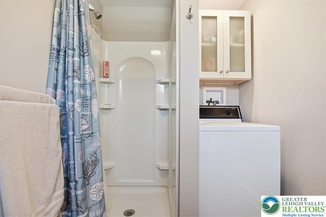 20 Pool Drive, Penn Forest Twp, PA 18229