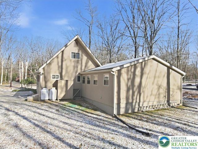 20 Pool Drive, Penn Forest Twp, PA 18229