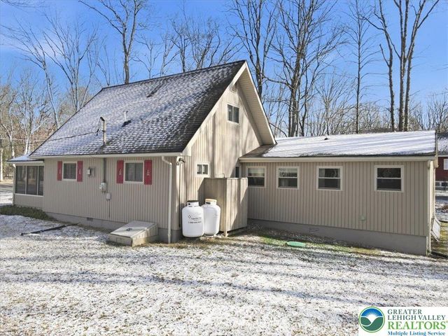 20 Pool Drive, Penn Forest Twp, PA 18229