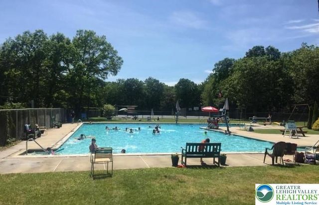 20 Pool Drive, Penn Forest Twp, PA 18229