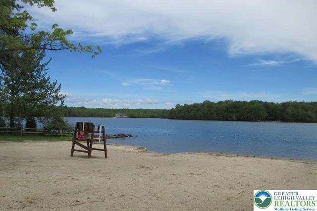 20 Pool Drive, Penn Forest Twp, PA 18229