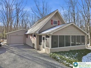 20 Pool Drive, Penn Forest Twp, PA 18229