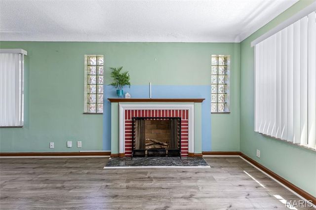 5449 Mardel Avenue, St Louis, MO 63109